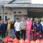 Polres Muara Enim bersama Bhayangkari gelar Bakti Sosial Kepada Masyarakat